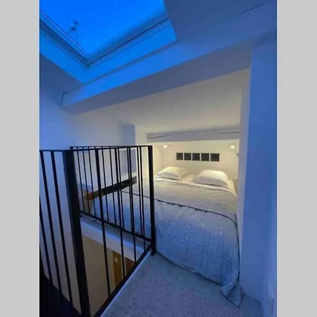 Le Zola Solaire Apartment